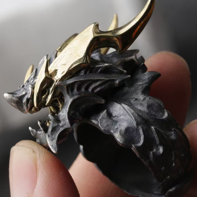 Unique Retro Distressed Gargoyles Ring For Men - Nyaabs