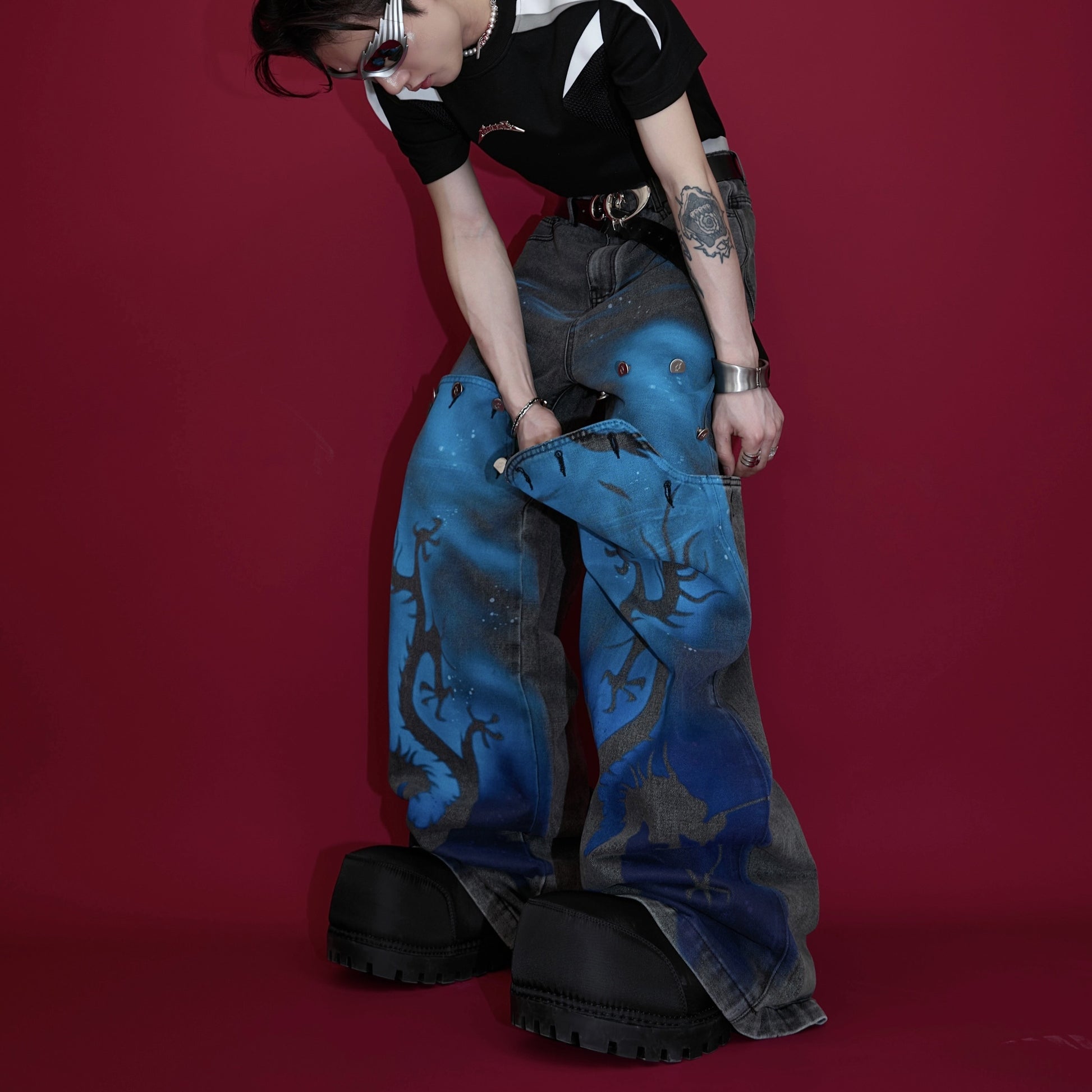 Retro Distressed Dragon-shape Inkjet Jeans - Nyaabs