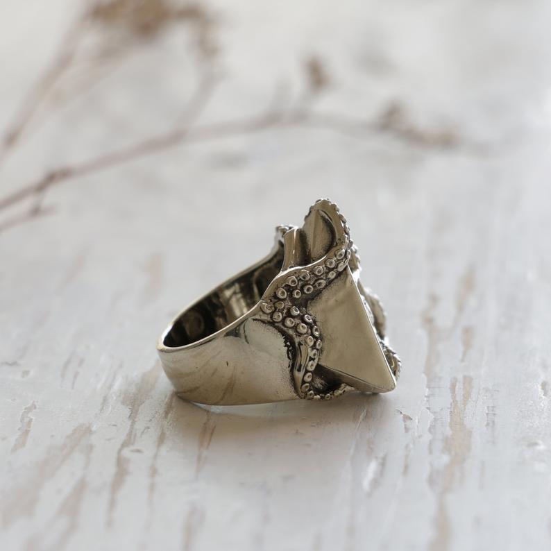 Creative Hip-hop Triangle Ring Domineering Men - Nyaabs