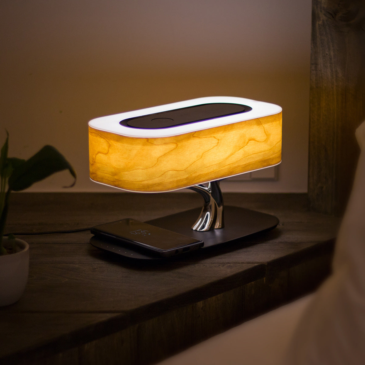 Creative Tree Light Table Lamp Bluetooth-Compatiable Music Speaker Bedside Light Dimmable Phone Wireless Charging Desk Lights - Nyaabs