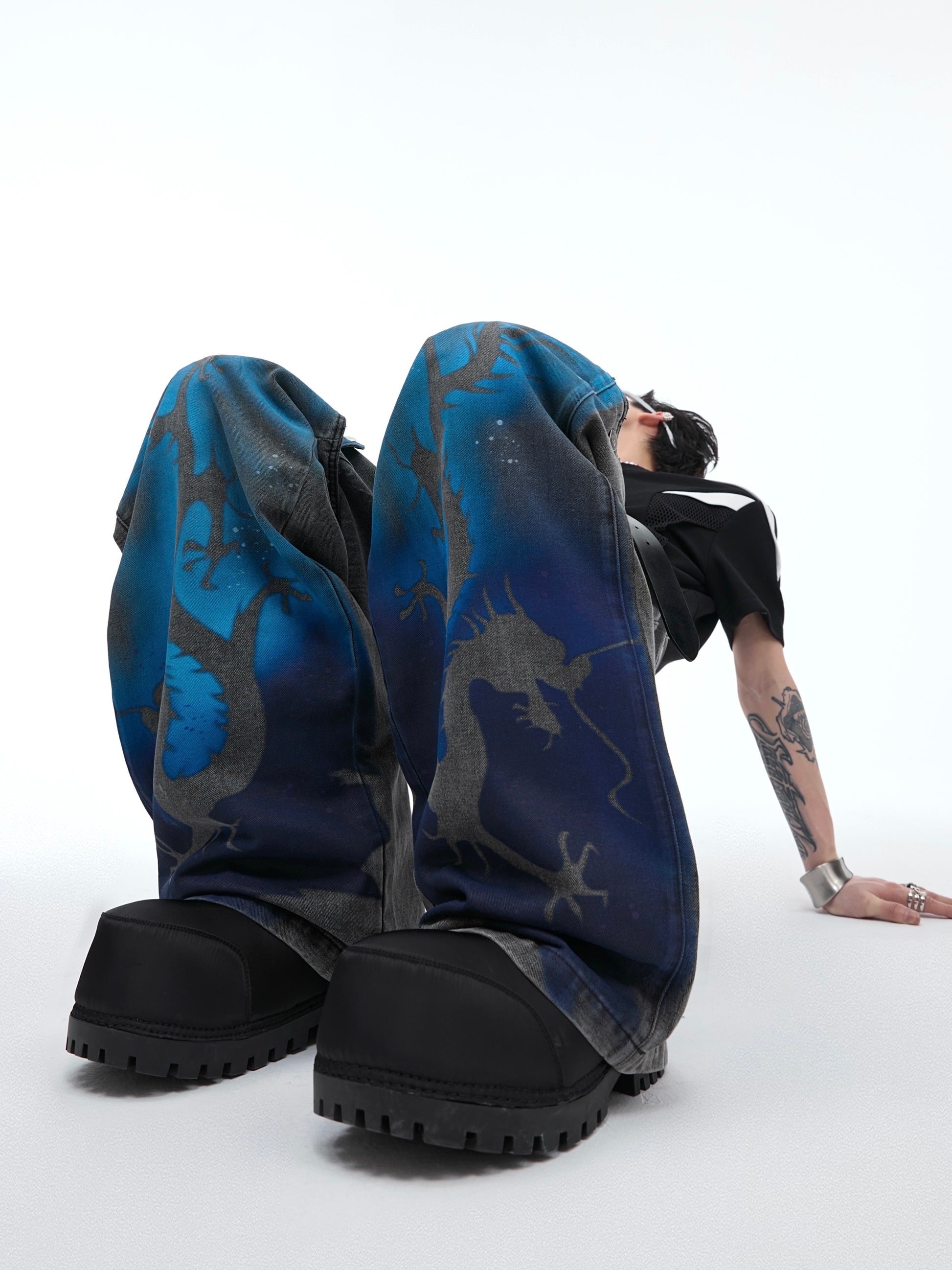 Retro Distressed Dragon-shape Inkjet Jeans - Nyaabs